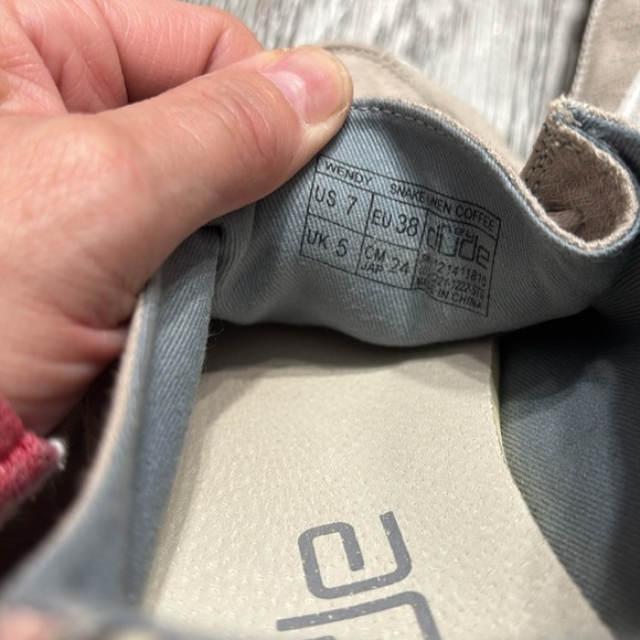 Women’s Heydude size 7 EUC - Picture 4 of 4